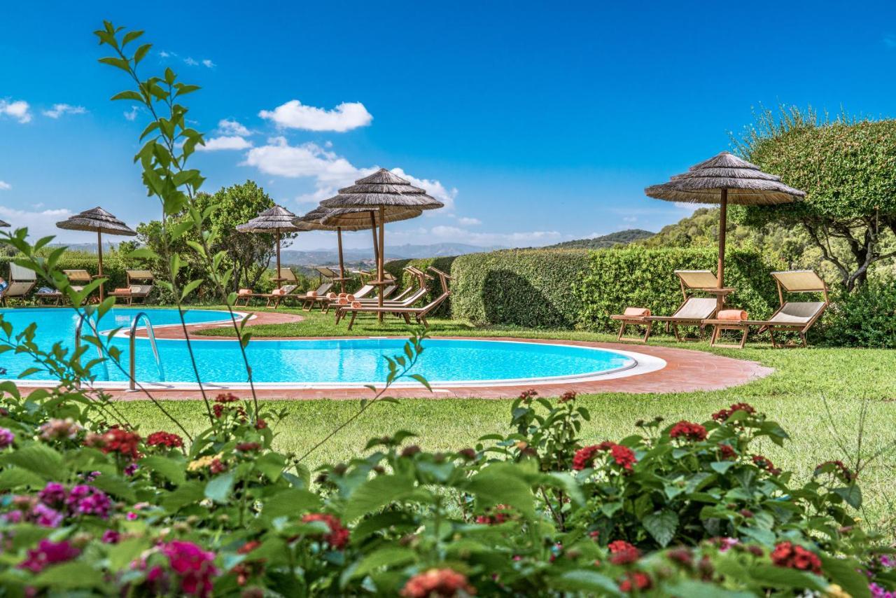 Hotel Aldiola Country Resort Сант'Антонио-ди-Галлура Экстерьер фото