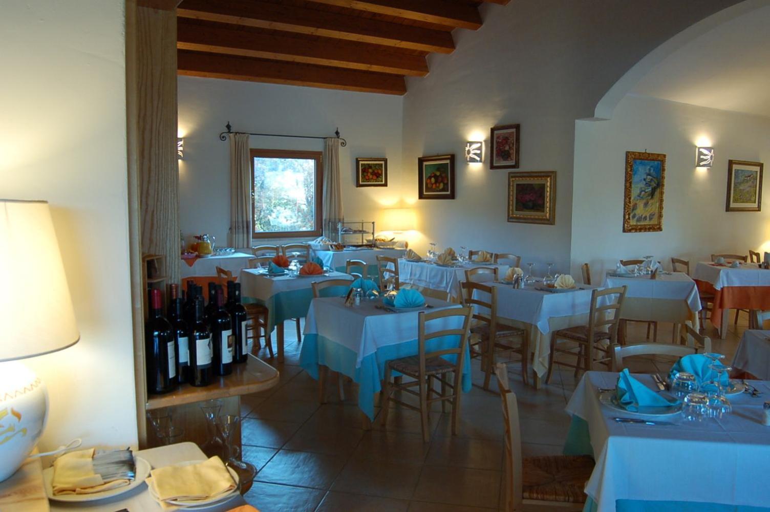 Hotel Aldiola Country Resort Сант'Антонио-ди-Галлура Экстерьер фото