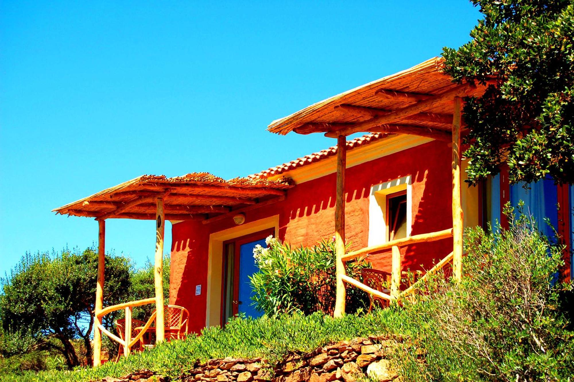 Hotel Aldiola Country Resort Сант'Антонио-ди-Галлура Экстерьер фото